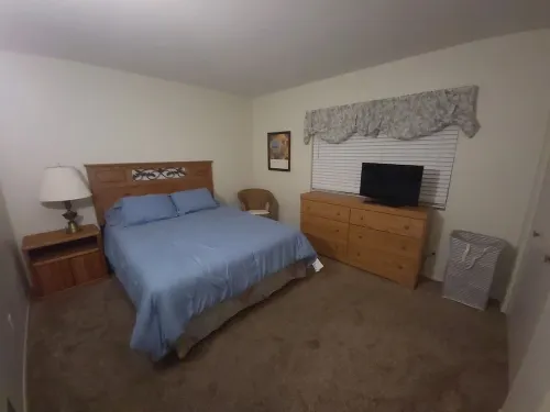 Sunny 2bd Retreat with Mountain Views, Fireplace, AZ Room & GVR Access!