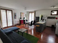 T2 Avignon Climatisé Intra Muros Spacieux et Lumineux