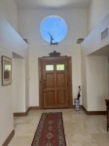 Serene Mini Estate in wonderful Encinitas w/ game room, AC, Sauna, Pool and Spa.