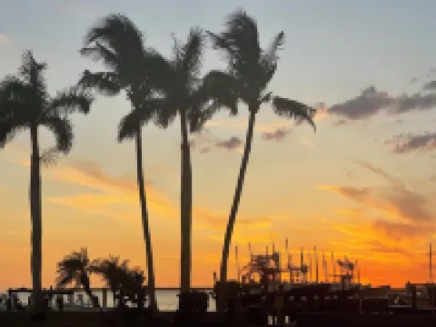 Pine Island canal home with boat access to Gulf.