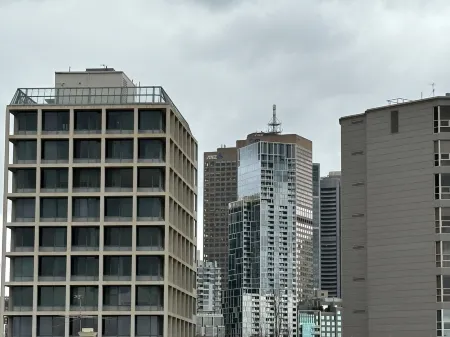 MCG/Rod Laver minutes away! Roof-top apartment with city  and garden views Отели рядом с достопримечательностью «Беррарунг Марр»