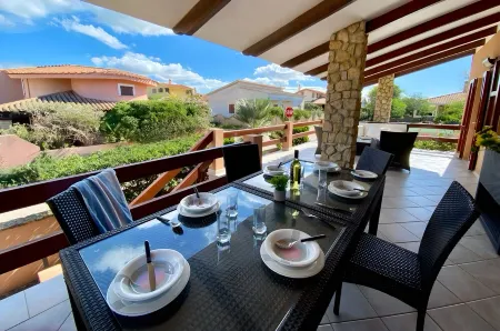 Villa Luigi - Villa with Large Terrace and Barbecue for Families and Groups Отели рядом с достопримечательностью «Nuraghe TZoddias»