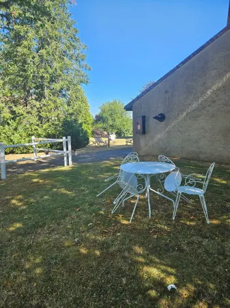 Nature and relaxation break at Monadière near La Chaise Dieu Отели в г. Ла Шапель-Женест