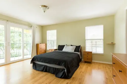 2 houses 5bed 4bath heated pool prime location