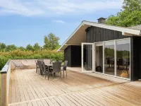 "Neele" - 800m from the Sea