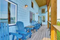 Lake Whatcom House w/ Boat Dock + Mountain View! - Homestays