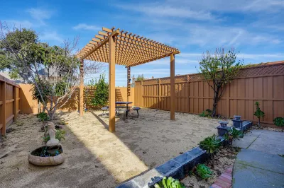 Walk to Crab Cove Beach: Alameda Home w/ Game Room Hotels near Alameda Free Library