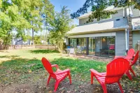 Screened Patio & Yard: Clemson Weekends/Lakes Stay - 3-Star