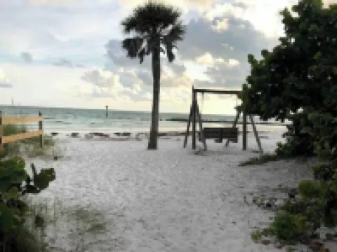 Coastal themed home near beach and airport Hotels in Oldsmar