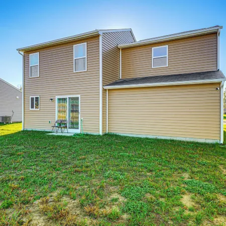 16 Mi to Louisville: Pet-friendly Getaway!