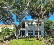 Modern Duplex near Anna Maria Island