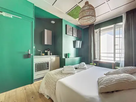 Appart Hôtel de la Baie Отели в г. Драге-Ронтон