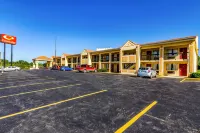 Econo Lodge Christiansburg-Blacksburg I-81 Hotels near 7-Eleven