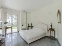 Luxury haven with pool, tennis and large garden - 2-Star