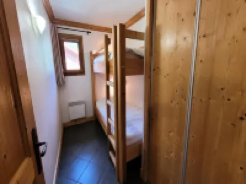 3 Rooms for 6 People