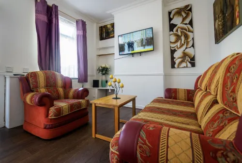 12 Cornwallis Lodge Family Room 2