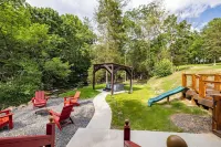 Unique Scarlet Gypsy at Four Fillies Lodge