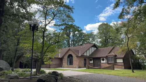 The Castle on Lake Montanis - Indoor Pool & Arcade House