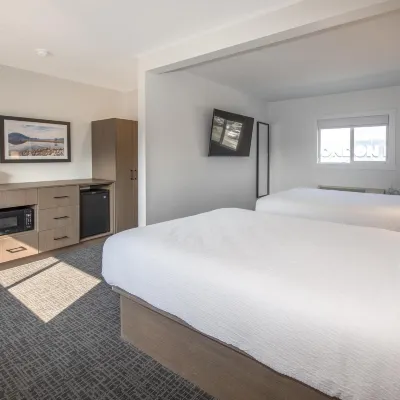 Coast Penticton Hotel Hotels near Penticton Regional Airport