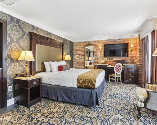 Place d' Armes French Quarter Hotel Отели рядом с достопримечательностью «Парк Джэксон-сквер»