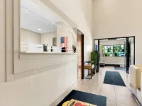Super 8 by Wyndham Elgin - 2-Star