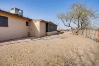 Patio & Mtn Views: Wickenburg 'trail Head House'
