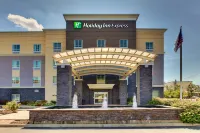 Holiday Inn Express Cheektowaga North East Hotels in Cheektowaga