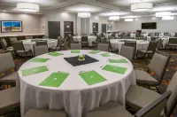 Holiday Inn NEW ORLEANS AIRPORT NORTH by IHG - breakfast