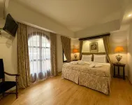 Le Convivial Luxury Suites & Spa