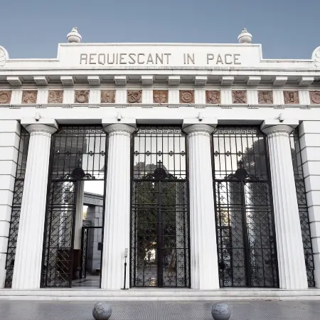 CH Recoleta Suites Отели рядом с достопримечательностью «Конгресс-центр Buenos Aires Auditorium»