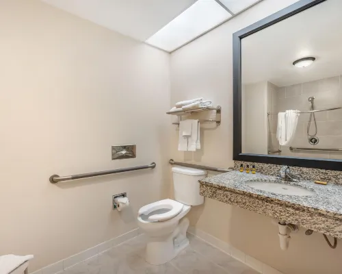 Best Western Plus Louisville Inn  Suites Zimmer Photos