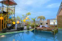 Grand Qin Hotel Banjarbaru Syariah - Pools