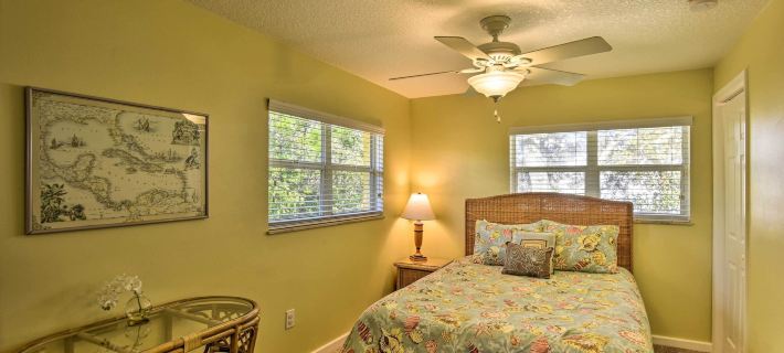 Sunny Cocoa Beach Escape w/ Bikes, Walk to Beach Hotels in Cocoa Beach