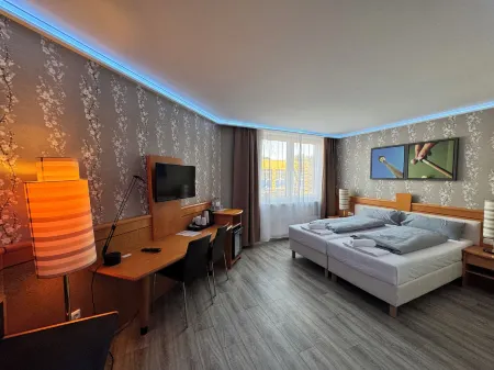 Parkhotel Viktoria Отели в г. Фельтен