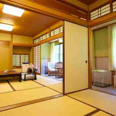 湯元赤目 山水園 Rooms