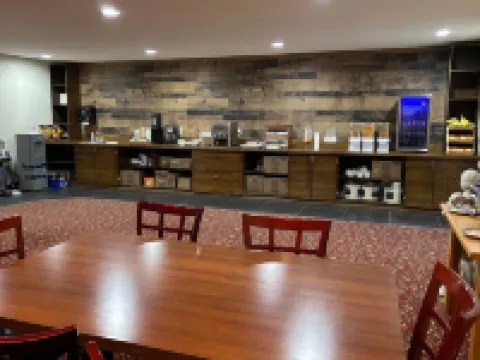 Travelodge by Wyndham Valleyview AB Hotels in Valleyview