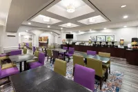 La Quinta Inn & Suites by Wyndham San Antonio Airport - Afhentnings-/afleveringstjenester