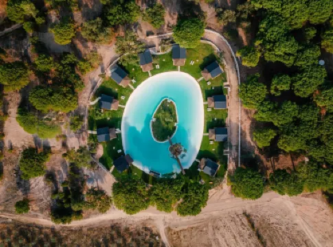 湖邊小木屋 酒店