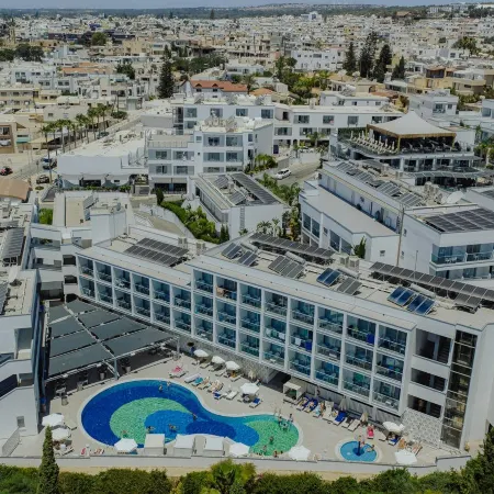 River Rock Hotel Отели рядом с достопримечательностью «Ayia Napa Harbour»