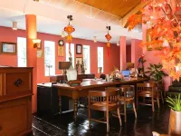 Klub Bunga Theme Park Hotel فنادق في باتو