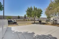 Between la and Orange County Quiet Getaway with Patio