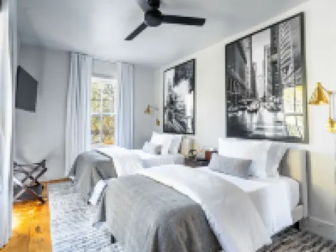 Amaya Bed&Breakfast Hotels in Durham