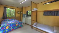 Tropical Hibiscus Caravan Park
