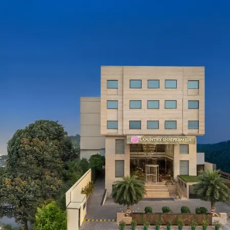 Country Inn Premier Amritsar, 10 Min from Golden Temple Отели рядом с достопримечательностью «Колледж Хальса»