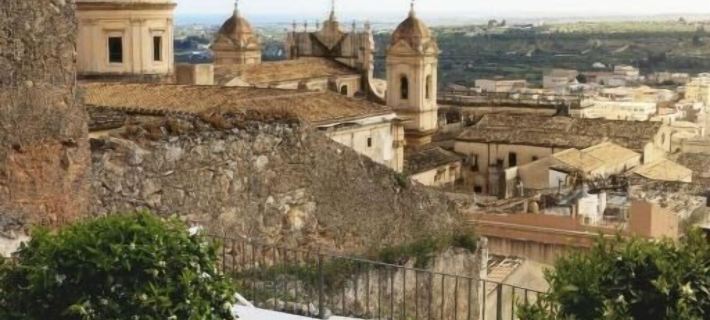 Aria Rooms and Terrace Hotéis em Noto