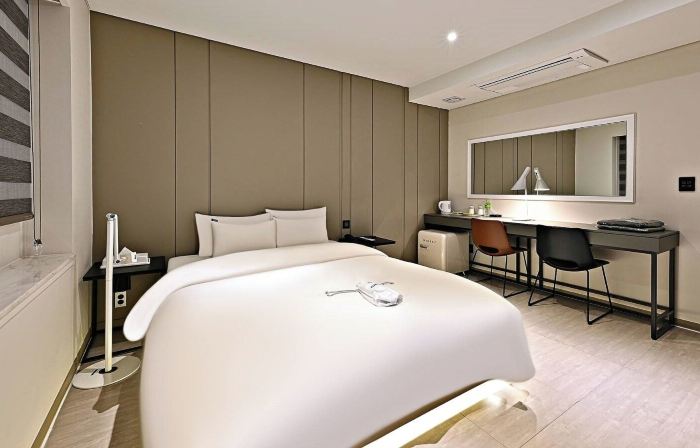 Rendezvous Hotel