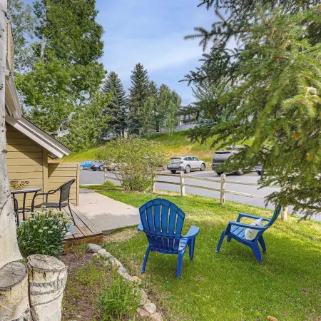 Hike, Ski and Golf Fully Renovated Edwards Townhome