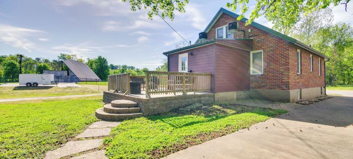 Downtown Hermann Vacation Home Near Wineries! Hoteles en Hermann