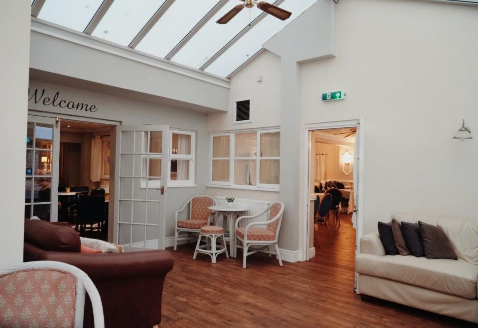 [더 웨이벌리 호텔 크루의 외부 전경]