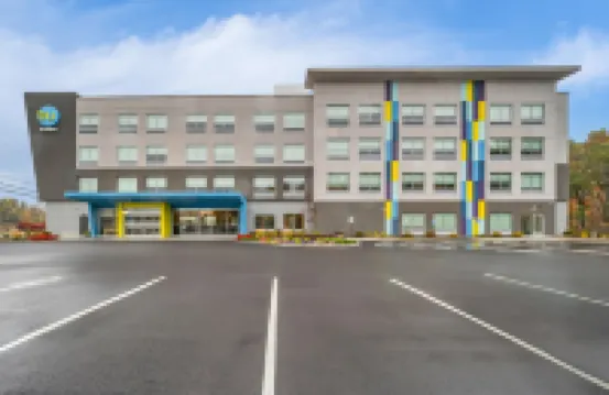 Tru by Hilton Brockton
